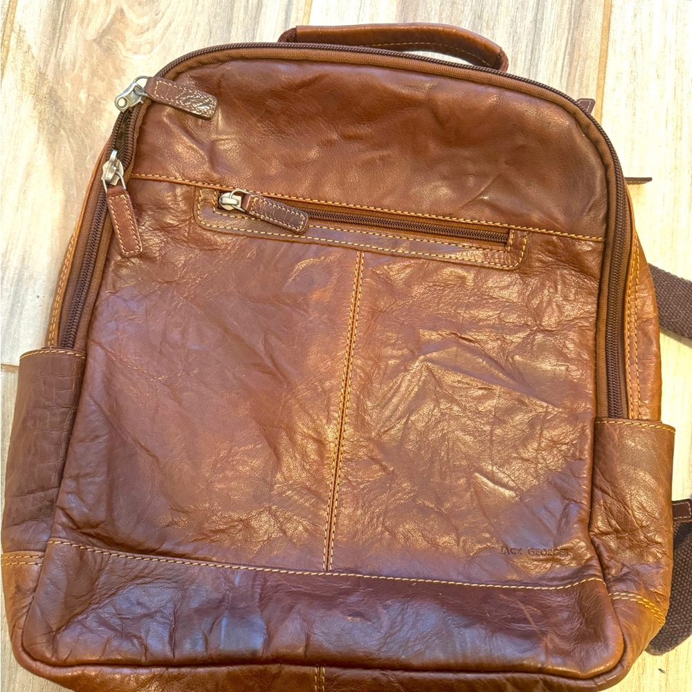 Jack George’s voyager compact bag